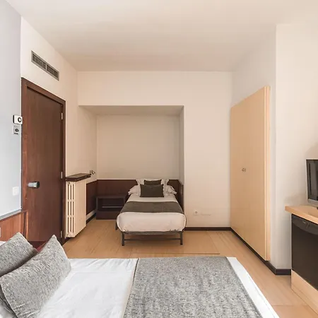 Hotel Emporda-2